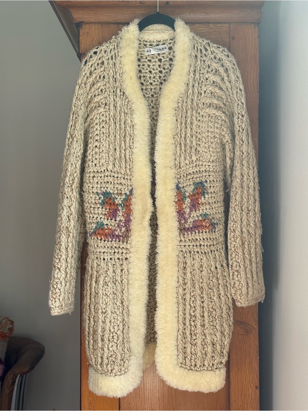 Vintage 1970’s Chunky Cream Knit Cardigan Coat with Faux Shearling Trim - Picture 5 of 6